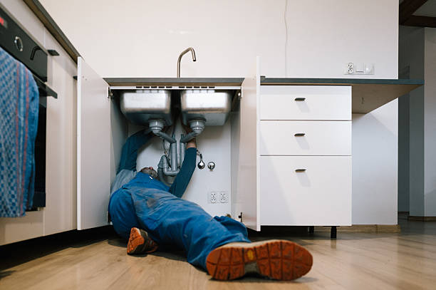 Professional Leak Detection technician working in Cascade, CO